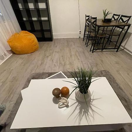 Spacious 2 Bedroom On Tower Bridge London Eksteriør billede