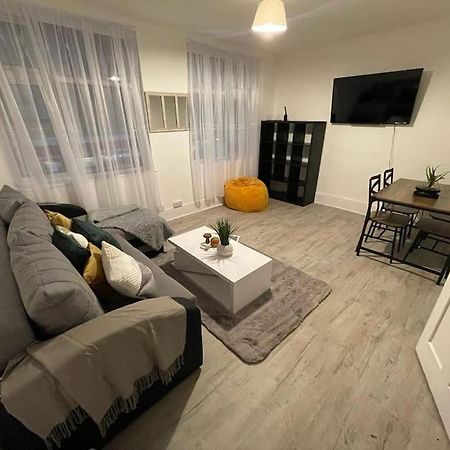 Spacious 2 Bedroom On Tower Bridge London Eksteriør billede