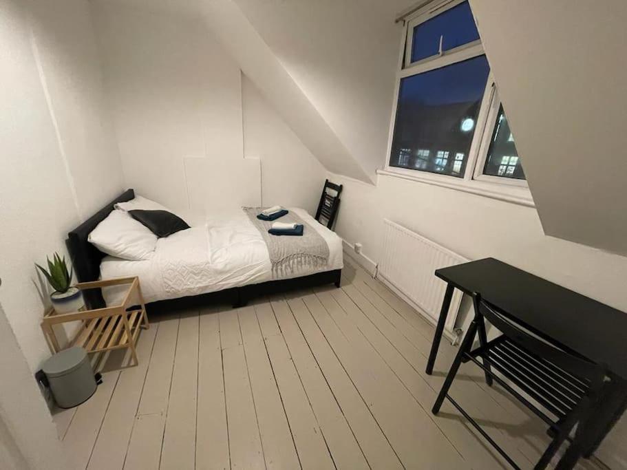 Spacious 2 Bedroom On Tower Bridge London Eksteriør billede